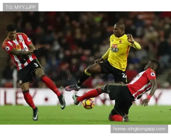 塔科夫斯基解围数冠绝全场，独木难支难阻曼联反击穿透